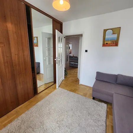 Apartman Metro Bemowo Ratusz - 3 *