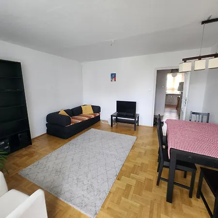 Metro Bemowo Ratusz - 3 *